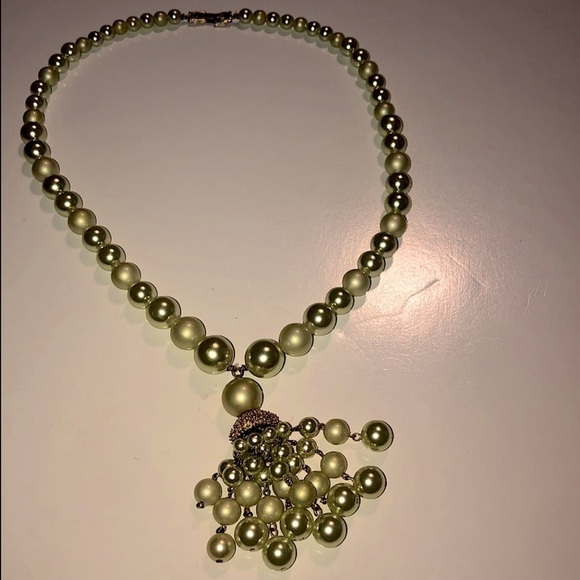 VTG Mint Green Faux Pearl Necklace w Tassel 22” + 3” - Picture 2 of 6